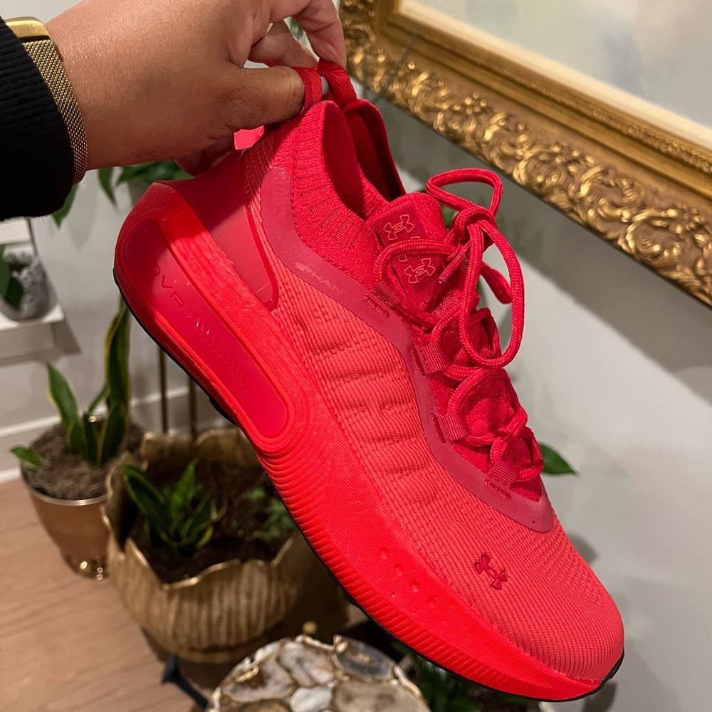Under Armour Red Athletic Shoes Sleek Design Breathable Material